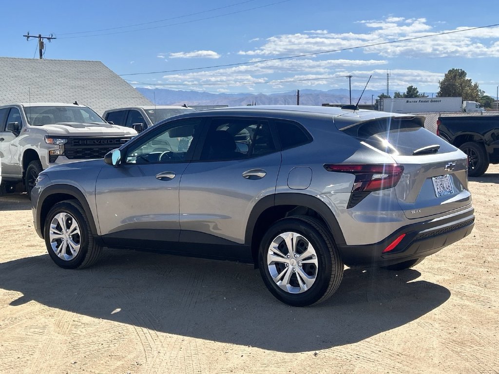 New 2026 Chevrolet Trax LS FWD image 10