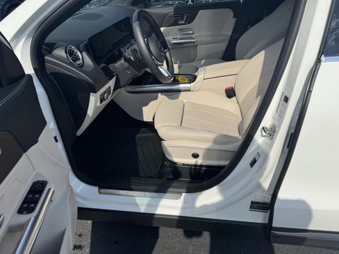 Used 2026 Mercedes-Benz GLA 250 4MATIC image 16
