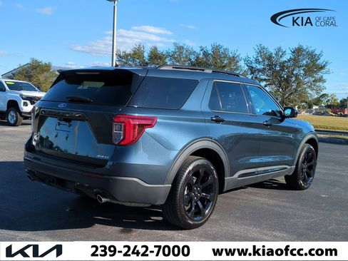 Used 2024 Ford Explorer ST-Line w/ Class IV Trailer Tow Package image 5
