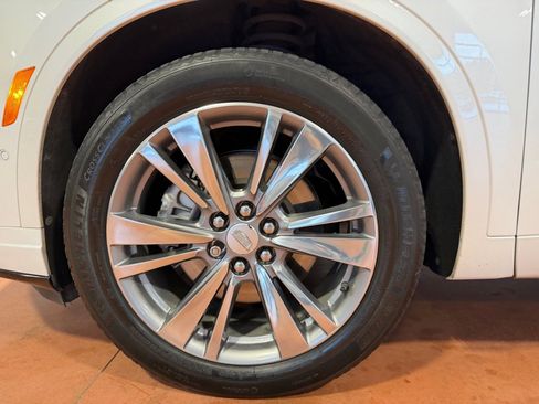 Used 2022 Cadillac XT6 Premium Luxury w/ Platinum Package image 12