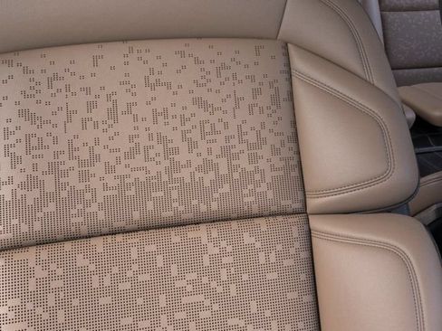 New 2026 Lincoln Navigator L Black Label AWD/4WD image 16