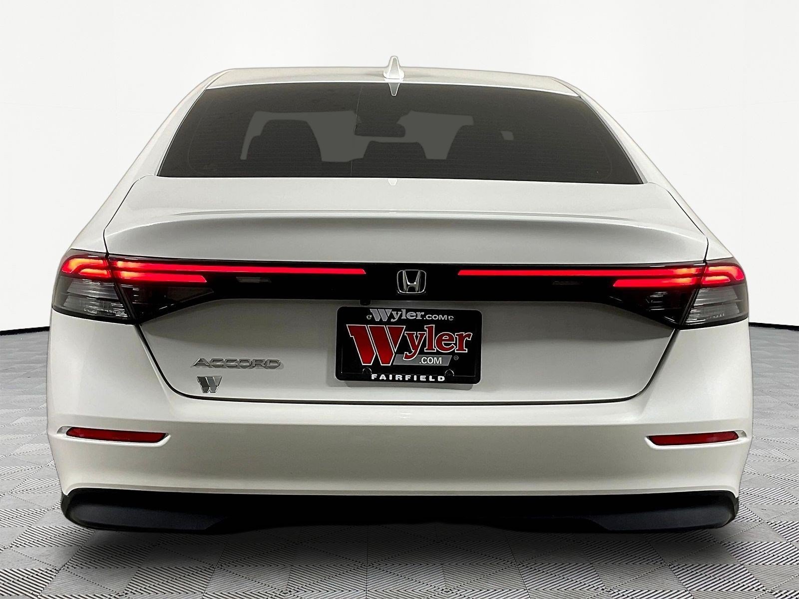 Used 2023 Honda Accord EX image 5