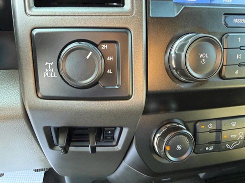 Used 2021 Ford F250 XL w/ STX Appearance Package AWD/4WD image 22