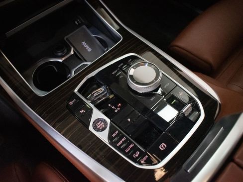 Certified 2024 BMW X7 xDrive40i w/ Executive Package image 19