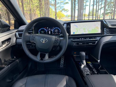Used 2026 Toyota Camry XSE FWD image 3