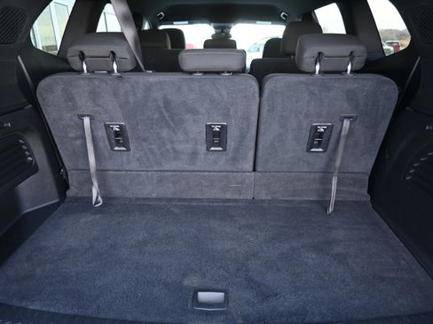 Used 2025 GMC Acadia Elevation image 13