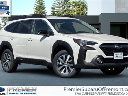 Used 2025 Subaru Outback Premium image 1