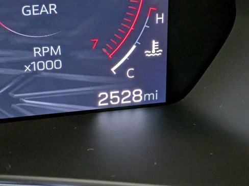 Used 2025 GMC Canyon AT4 image 15