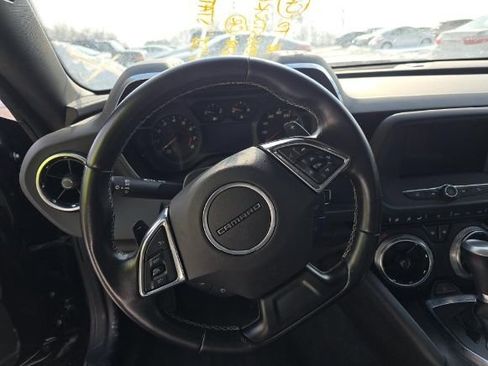 Used 2023 Chevrolet Camaro LT image 5