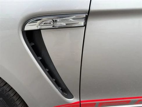 Used 2011 Porsche Panamera image 30