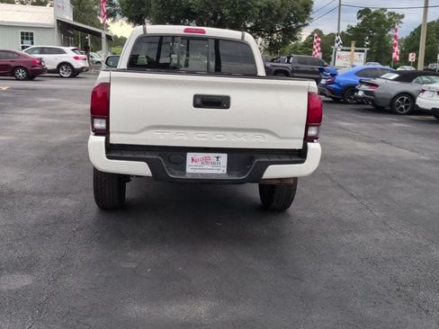 Used 2021 Toyota Tacoma SR RWD image 7