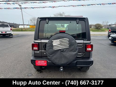 Used 2019 Jeep Wrangler Sport AWD/4WD image 5