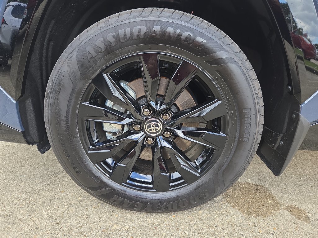 Certified 2026 Toyota RAV4 SE AWD/4WD image 38