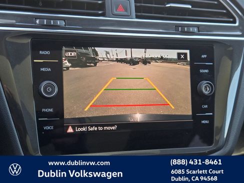 Used 2023 Volkswagen Tiguan SE w/ Panoramic Sunroof Package AWD/4WD image 14
