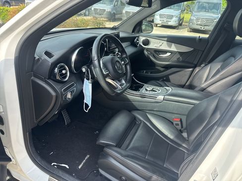 Certified 2019 Mercedes-Benz GLC 300 image 9