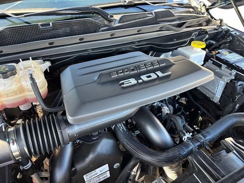 Used 2023 RAM 1500 Limited AWD/4WD image 32