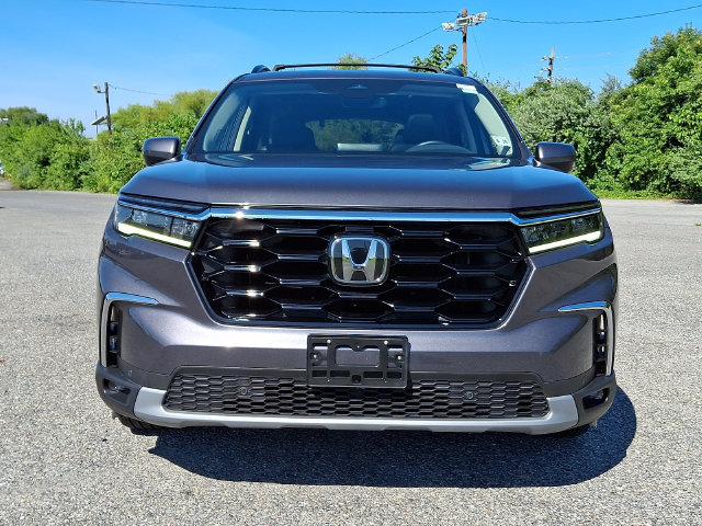 Certified 2023 Honda Pilot Touring image 3