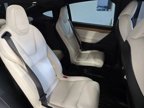 Used 2020 Tesla Model X Performance image 8