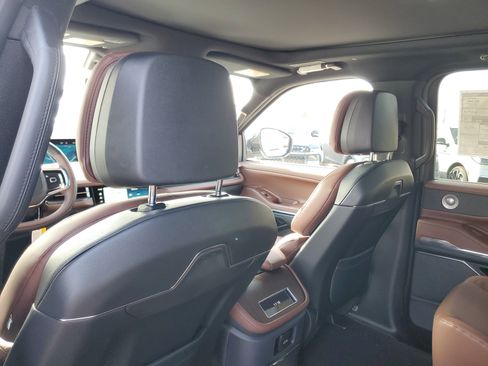 New 2026 Lincoln Navigator Reserve image 28