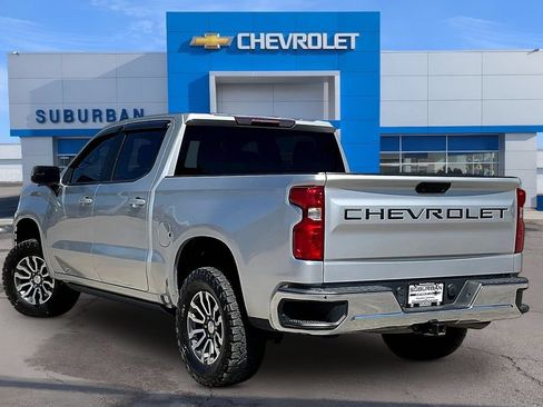 Used 2021 Chevrolet Silverado 1500 LT AWD/4WD image 3