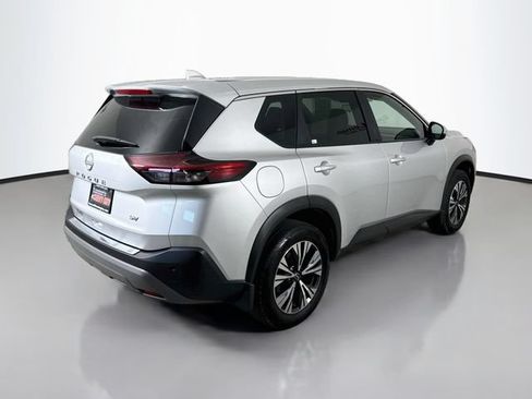 Used 2022 Nissan Rogue SV FWD image 7
