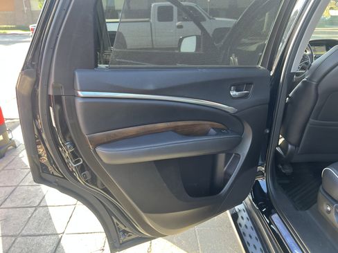 Used 2017 Acura MDX SH-AWD image 32