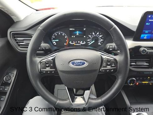 Used 2022 Ford Escape SEL image 12