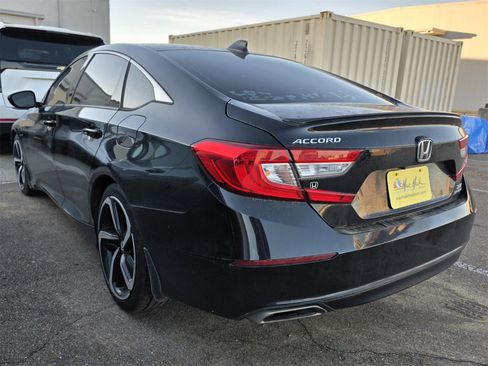 Used 2018 Honda Accord Sport image 5