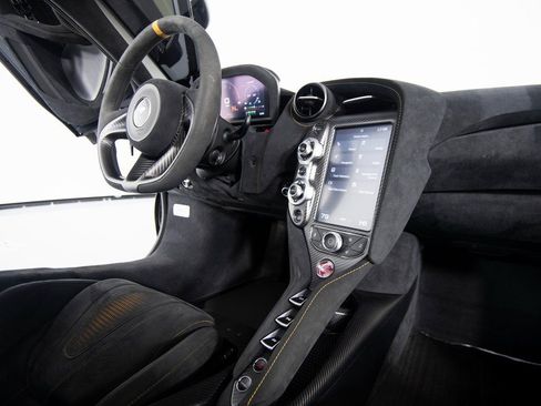 Used 2021 McLaren 765LT RWD image 27