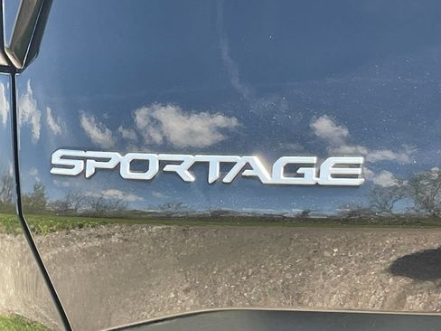 Certified 2023 Kia Sportage LX AWD/4WD image 19
