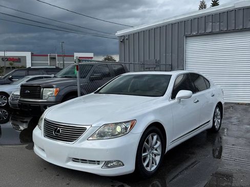 Used 2008 Lexus LS 460 RWD image 2