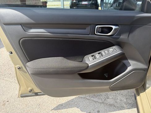 Used 2025 Honda Civic Sport image 9