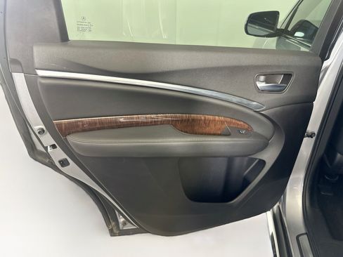 Used 2017 Acura MDX SH-AWD image 25