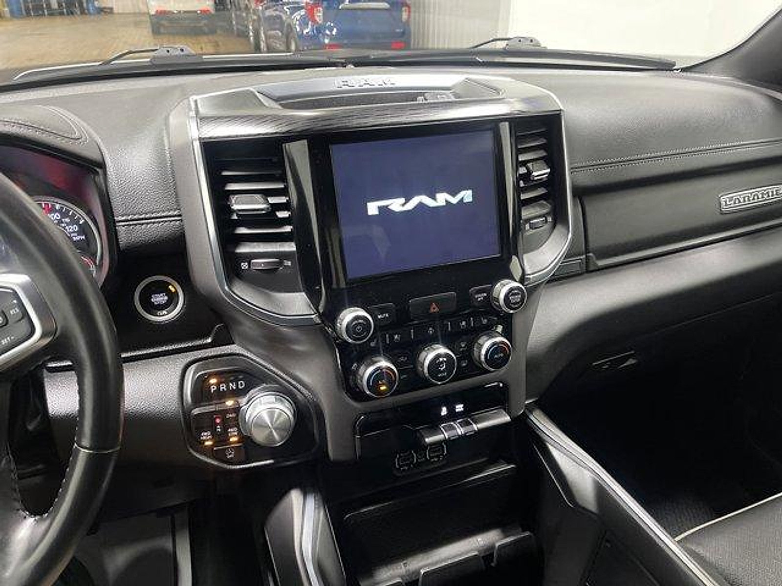 Used 2024 RAM 1500 Laramie AWD/4WD image 21