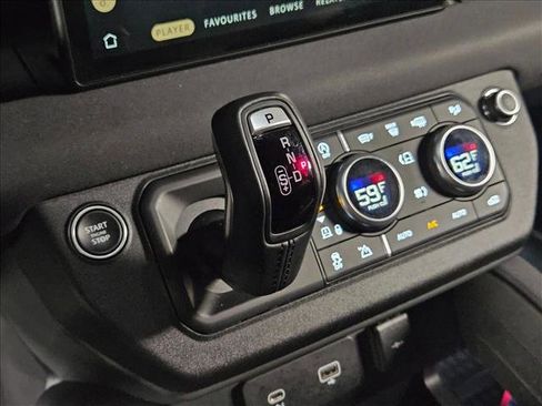 Used 2023 Land Rover Defender 110 X-Dynamic SE image 12