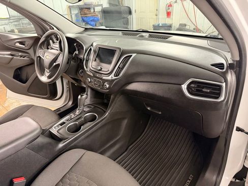Used 2019 Chevrolet Equinox LT AWD/4WD image 24