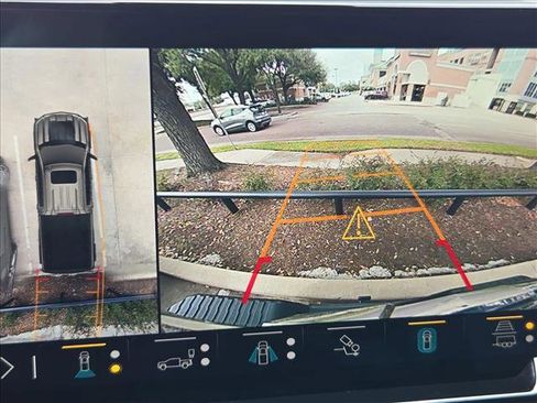 Used 2023 Chevrolet Silverado 1500 ZR2 w/ Technology Package image 13