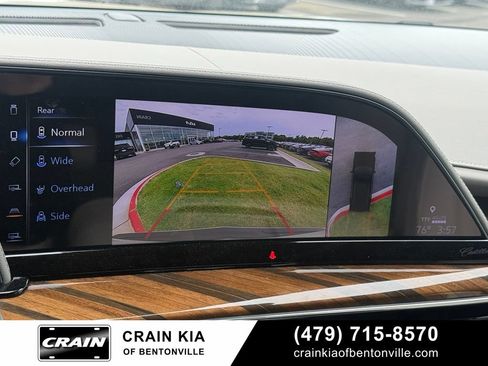 Used 2024 Cadillac Escalade ESV Sport Platinum w/ Heavy-Duty Trailer Package AWD/4WD image 16