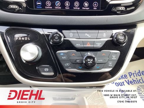 Used 2019 Chrysler Pacifica Touring Plus w/ Cold Weather Group FWD image 33