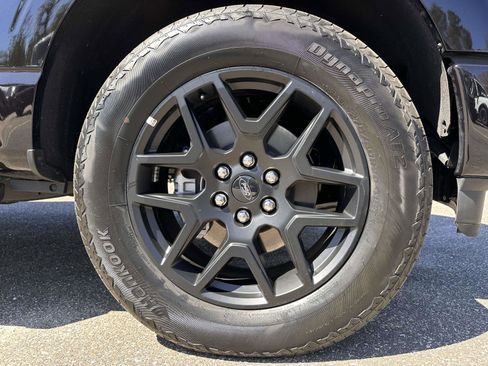 Used 2025 Ford F150 STX w/ STX Black Appearance Package AWD/4WD image 7
