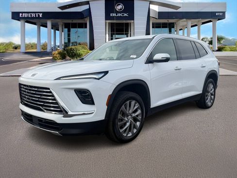 Used 2025 Buick Enclave Preferred image 7