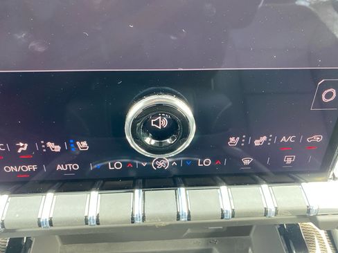 New 2026 GMC Yukon XL Elevation image 15