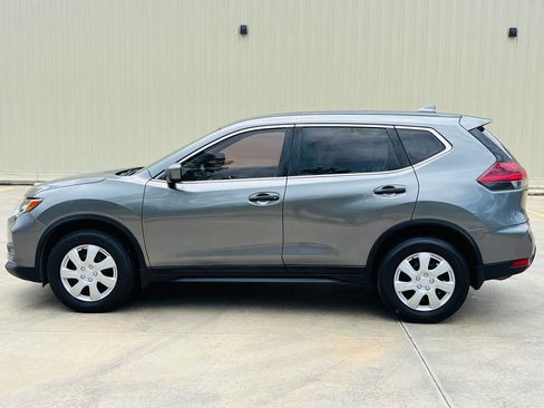 Used 2018 Nissan Rogue S AWD/4WD image 7