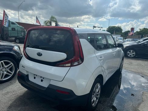 Used 2020 Kia Soul LX image 6