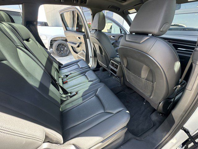 Used 2023 Audi Q7 2.0T Premium Plus w/ Premium Plus Package AWD/4WD image 18