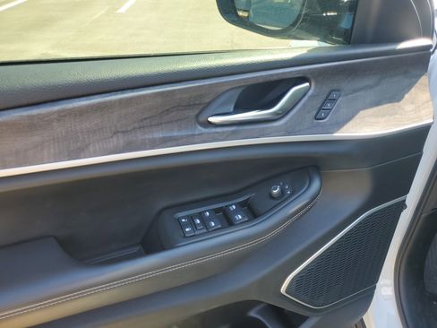 Used 2021 Jeep Grand Cherokee L Limited image 14