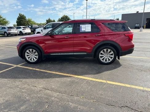 Used 2021 Ford Explorer Limited w/ Equipment Group 301A AWD/4WD image 16