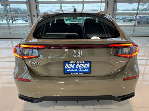 Used 2025 Honda Civic Sport image 27
