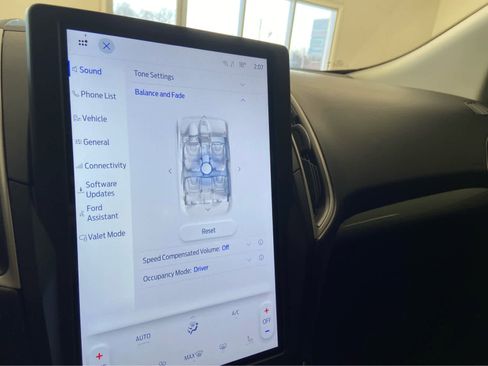 Used 2024 Ford Edge SEL w/ Convenience Package image 30