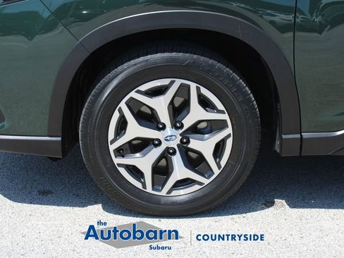 Used 2023 Subaru Forester Premium AWD/4WD image 30